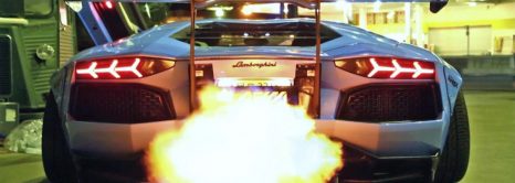 INSANE FLAMES! Lamborghini Aventador LP720-4