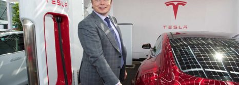Tesla Wants To Build An Electric Plane