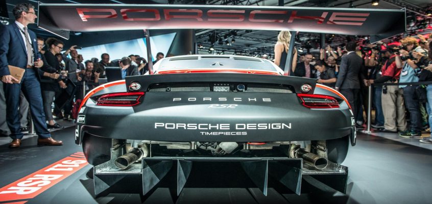 Porsche 911 RSR