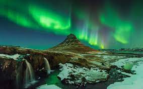 The Enchanting Beauty of the Northern Lights in Iceland